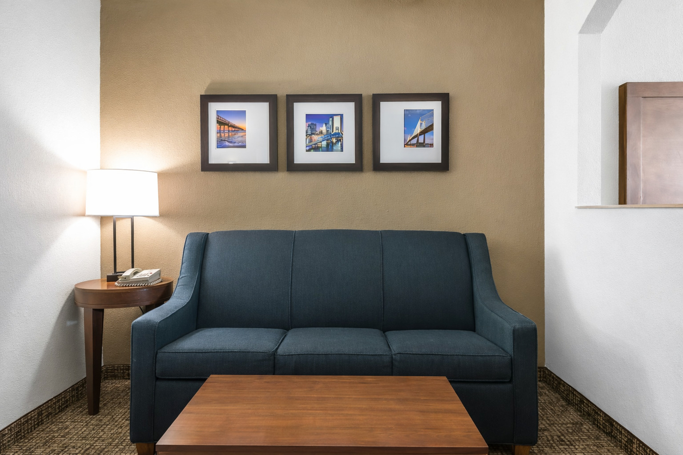 1 King Bed, 1 Room Suite, Deluxe